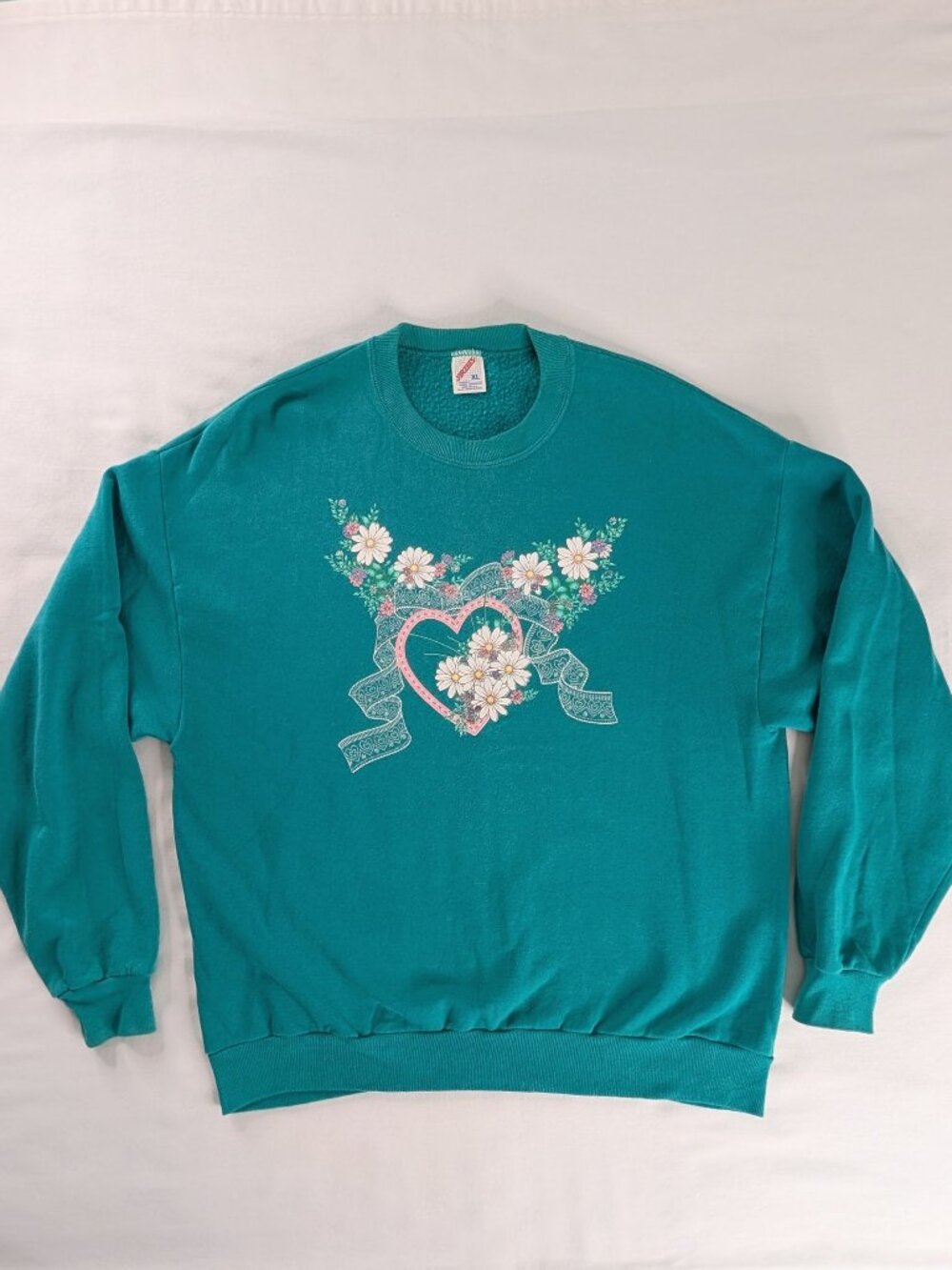 VTG Teal Hearts Daisies Lace Graphic Print Grandmacore Floral Cottage Sweatshirt